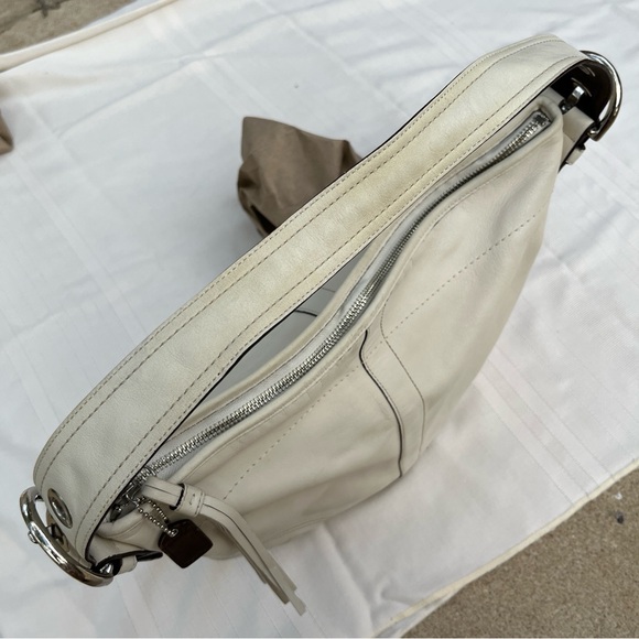 Vintage Coach Large SoHo Hobo Shoulder Bag in Leather - Picture 10 of 11